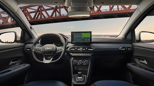 Πλήρως ανανεωμένο εσωτερικό - Dacia Sandero