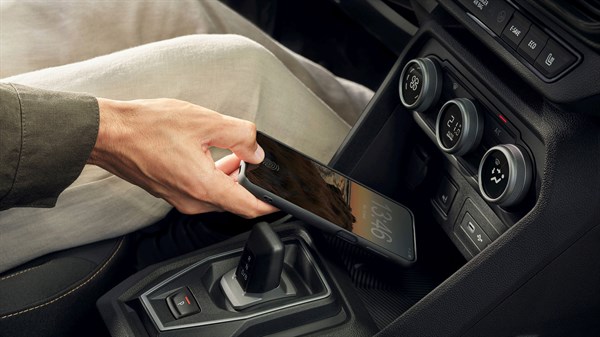 Dacia Sandero Stepway – επαγωγικός/ασύρματος φορτιστής smartphone